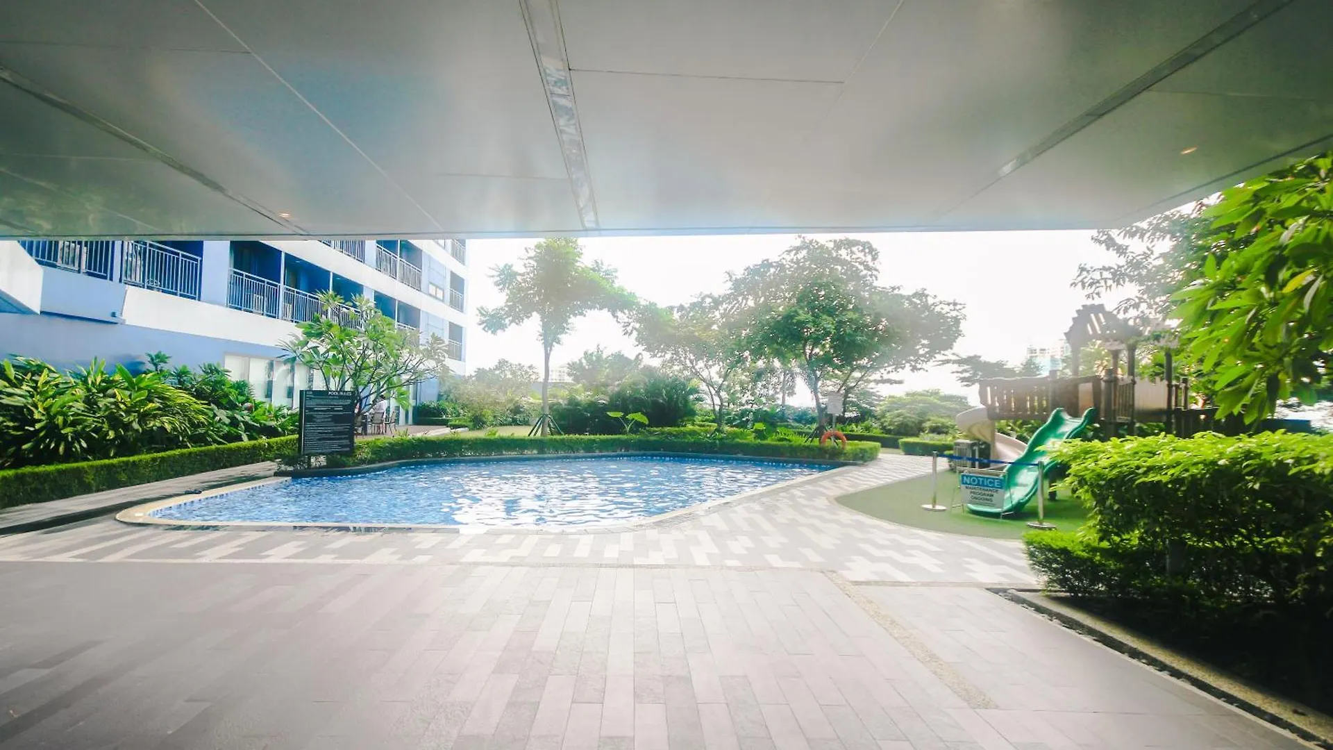 Apartment Canvas & Petals Blossoming Art Penthouse Gym Swim Park 5716 Manila