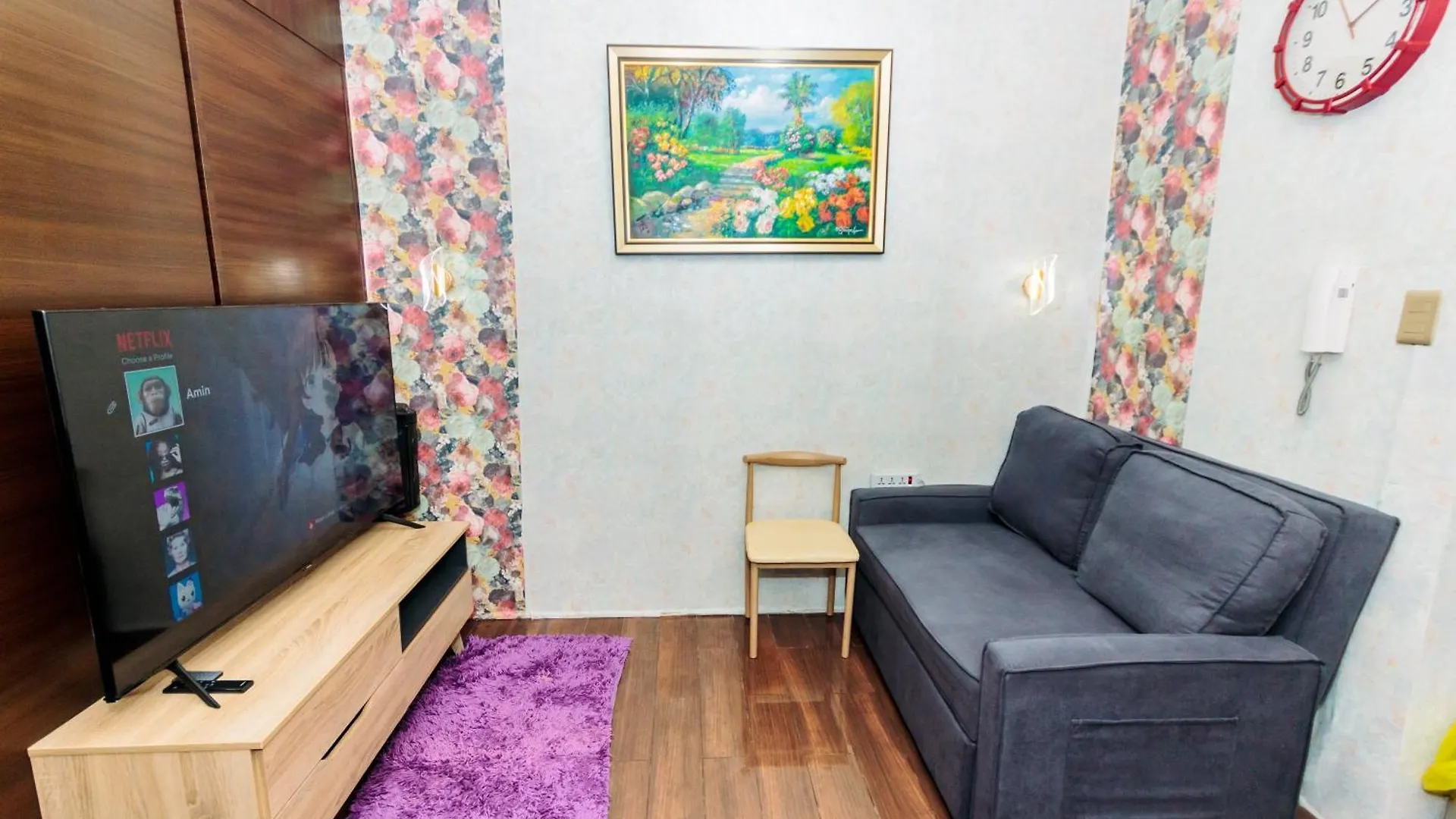 Canvas & Petals Blossoming Art Penthouse Gym Swim Park 5716 Manila Apartment